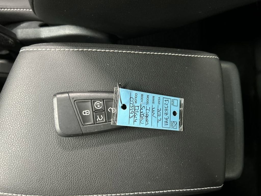 2023 Volkswagen Tiguan SE - Photo 12