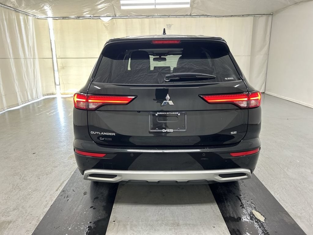 2023 Mitsubishi Outlander SE - Photo 22