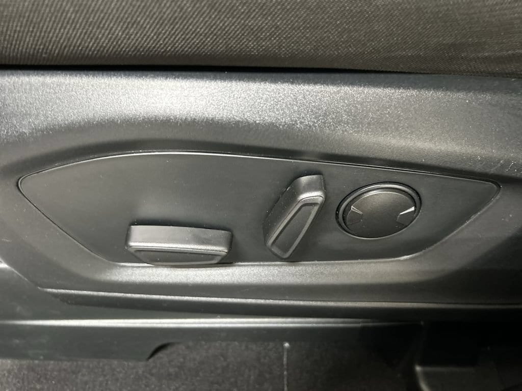 2023 Ford Explorer XLT - Photo 10