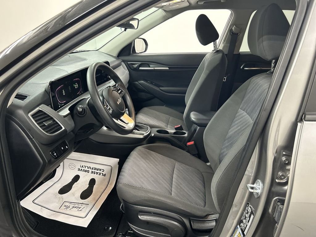 2024 Kia Seltos LX - Photo 9