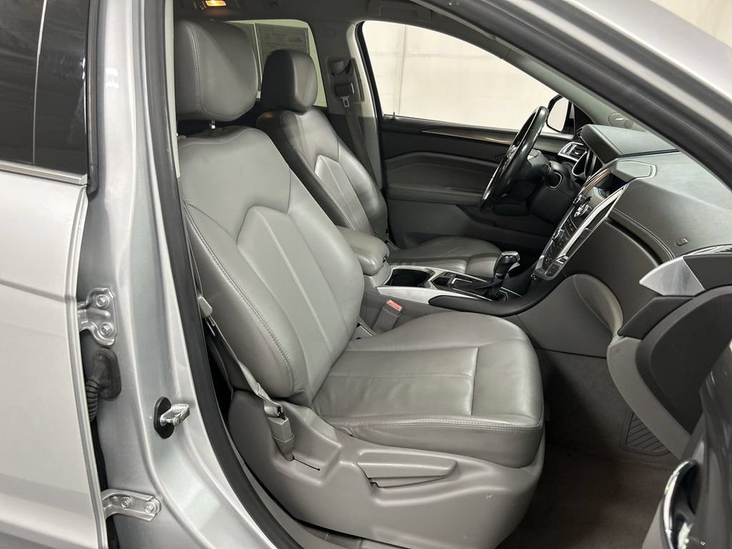 2011 Cadillac SRX Base - Photo 21