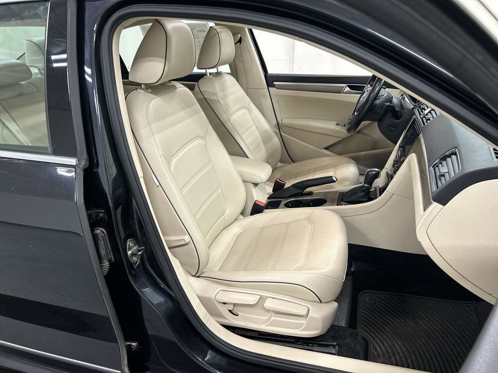 2017 Volkswagen Passat SE - Photo 23