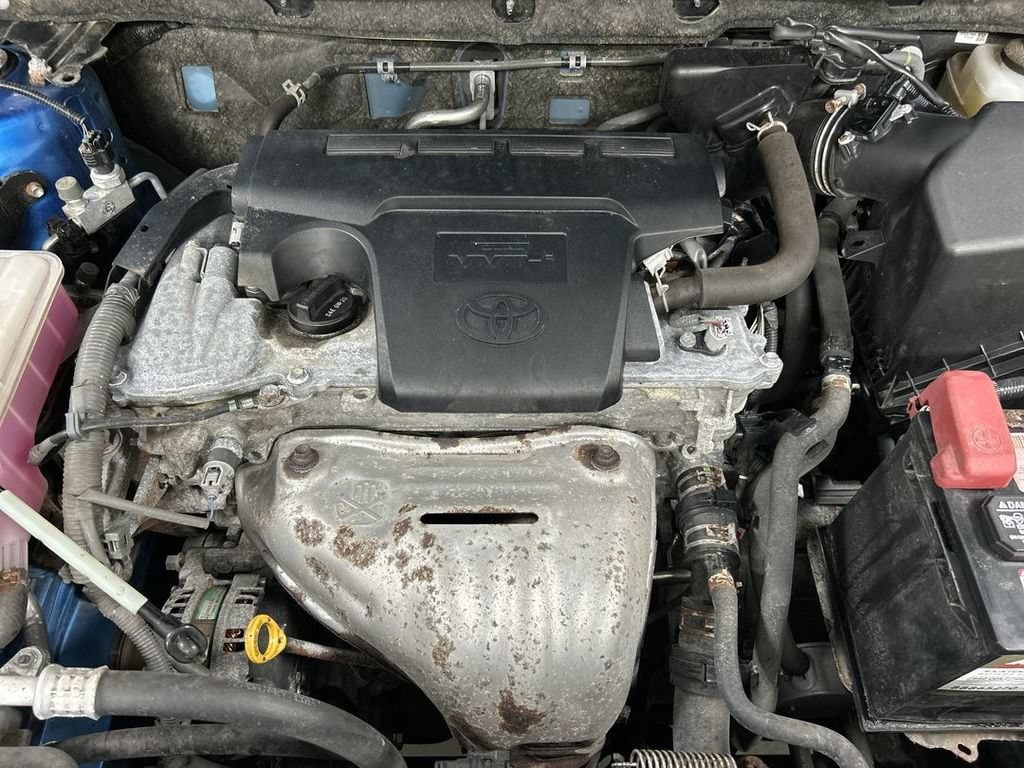 2017 Toyota RAV4 LE - Photo 23