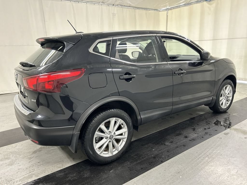 Used 2019 Nissan Rogue Sport S with VIN JN1BJ1CR6KW628556 for sale in Cicero, NY
