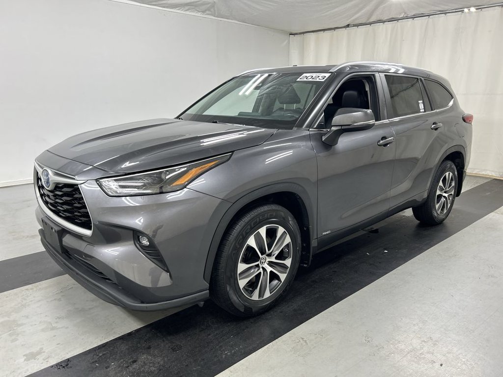 Used 2023 Toyota Highlander Hybrid XLE