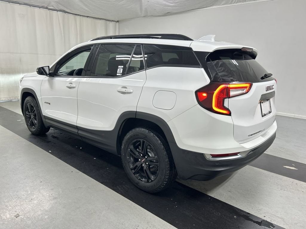 2023 GMC Terrain AT4 - Photo 7
