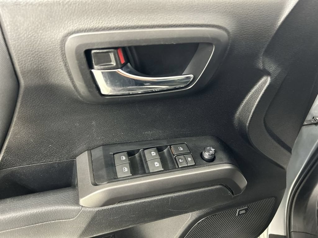 2023 Toyota Tacoma TRD Off Road - Photo 11