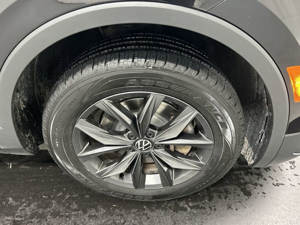 2023 Volkswagen Tiguan SE - Photo 8