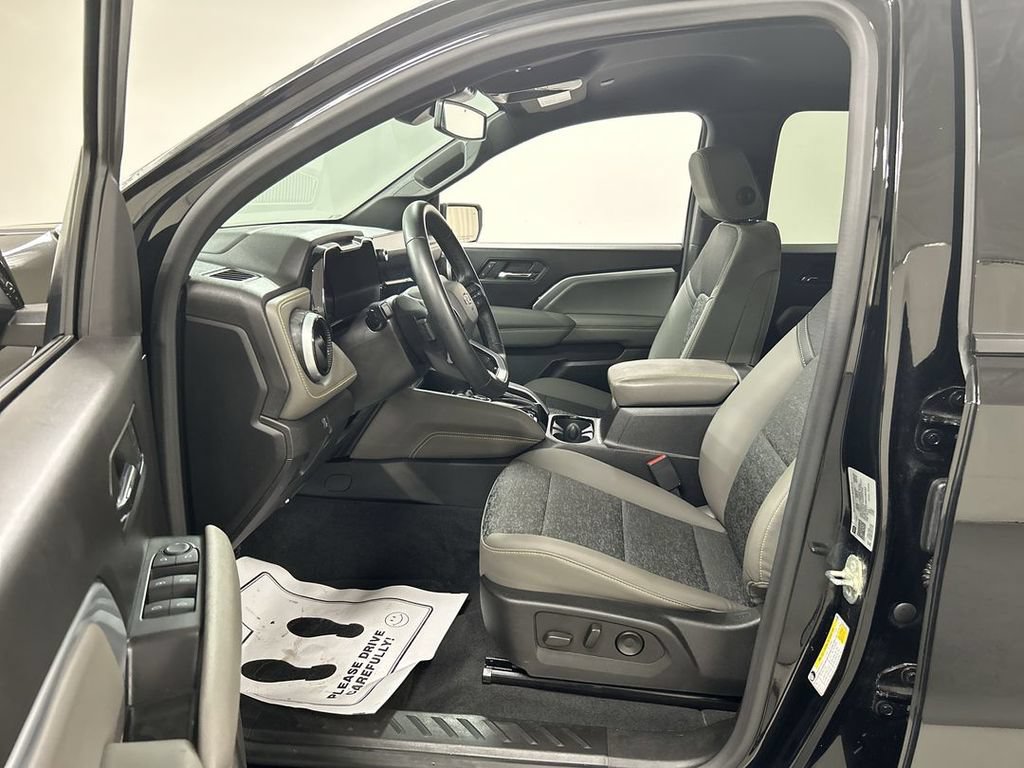 2024 Chevrolet Colorado ZR2 - Photo 9