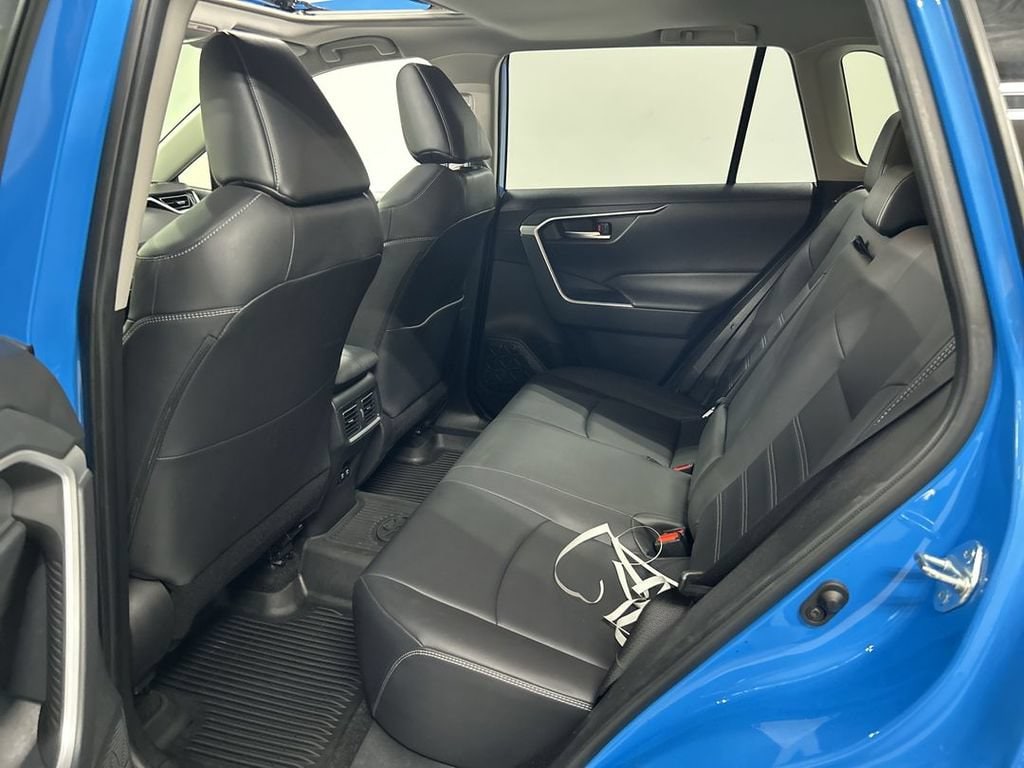 2019 Toyota RAV4 XLE Premium - Photo 19