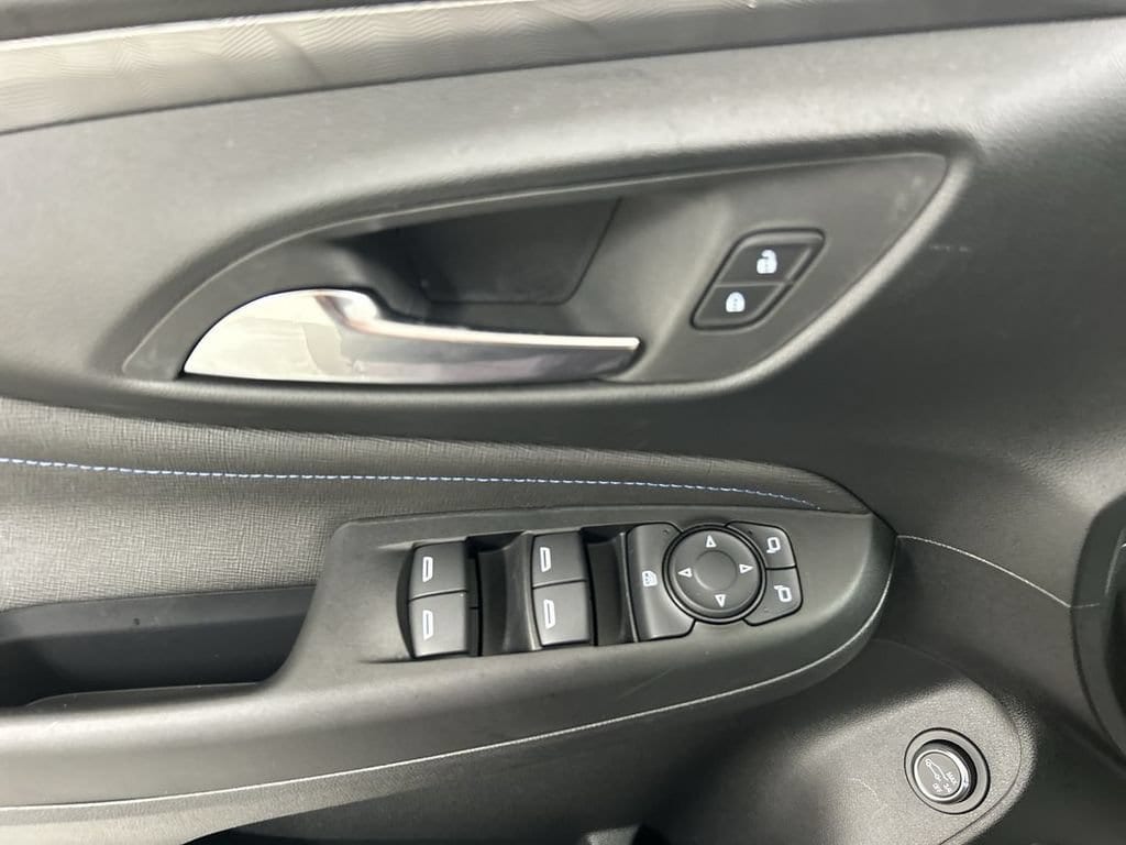 2026 Buick Envista Sport Touring - Photo 11