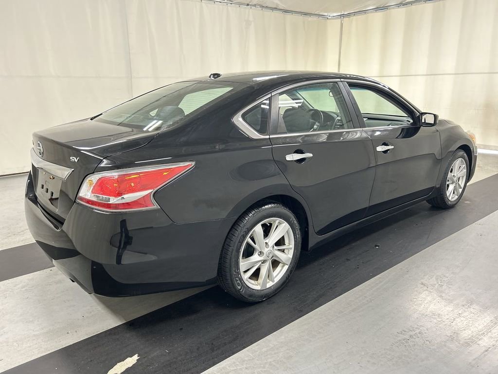 Used 2015 Nissan Altima SV with VIN 1N4AL3AP7FC266847 for sale in Cicero, NY