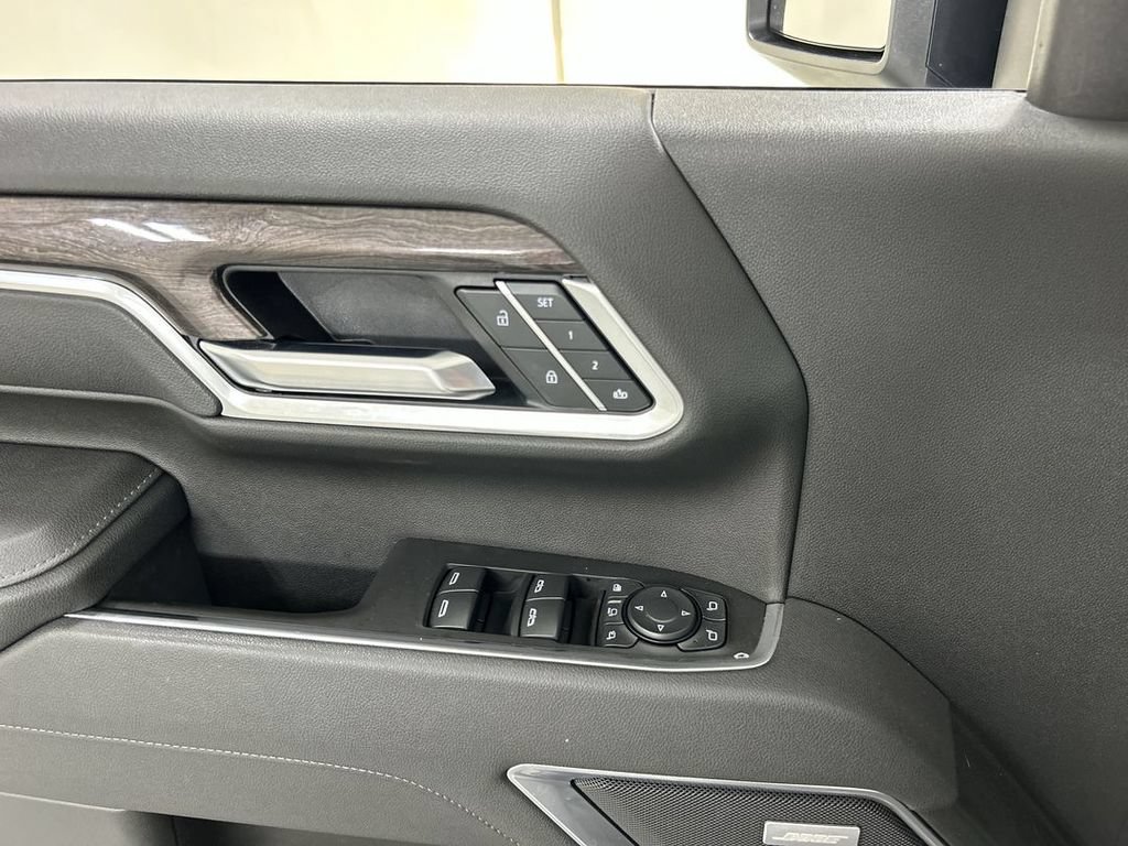2025 Chevrolet Silverado 2500HD LTZ - Photo 11