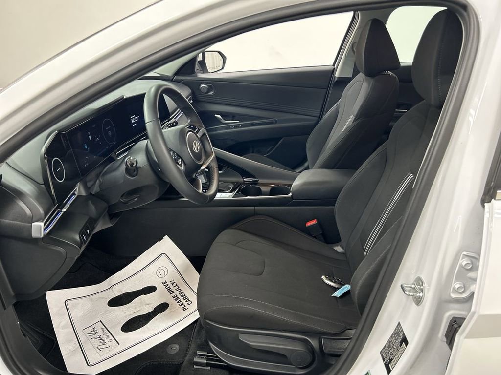 2024 Hyundai Elantra SEL - Photo 9