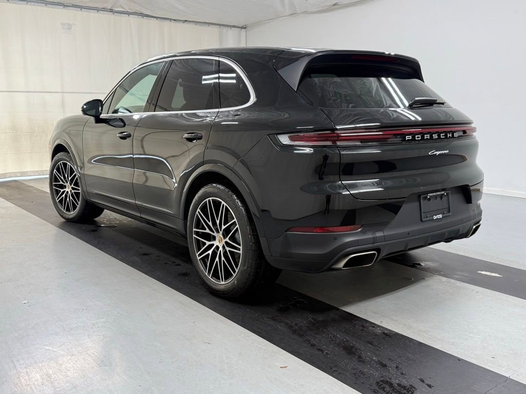 Used 2024 Porsche Cayenne AN SUV