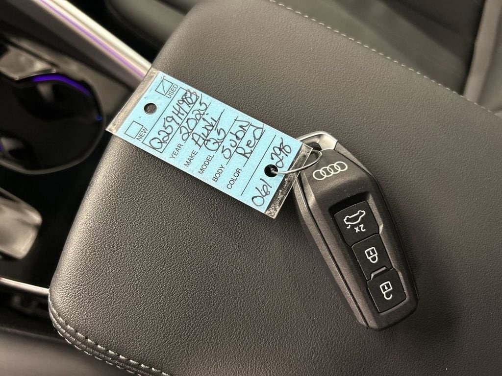 2025 Audi New Q5 Premium Plus - Photo 13