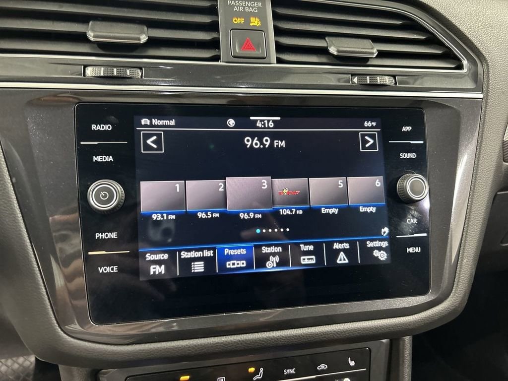 2023 Volkswagen Tiguan SE - Photo 14
