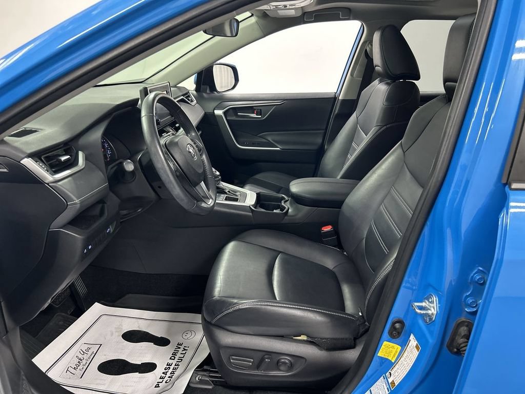2019 Toyota RAV4 XLE Premium - Photo 9