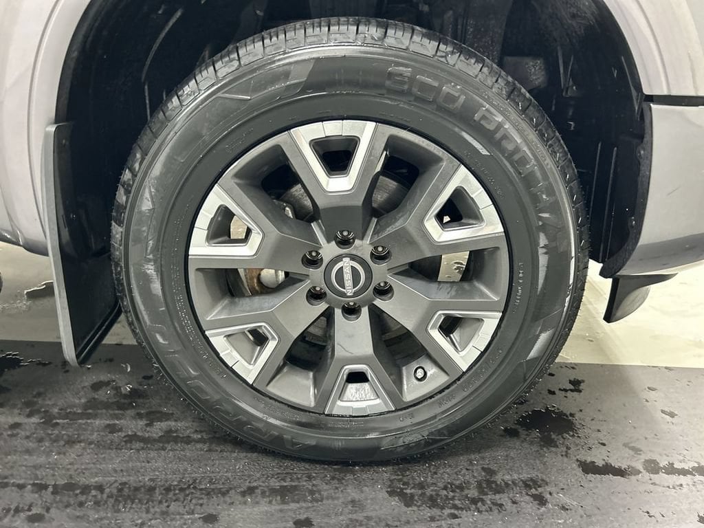 2023 Nissan Titan Platinum Reserve - Photo 8