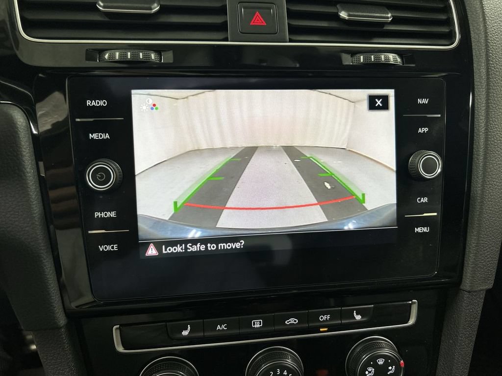 2021 Volkswagen Golf GTI SE - Photo 14