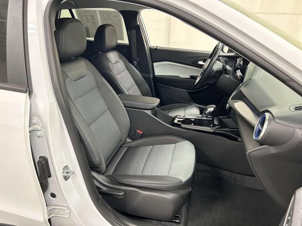 2024 Chevrolet Trax LT - Photo 22