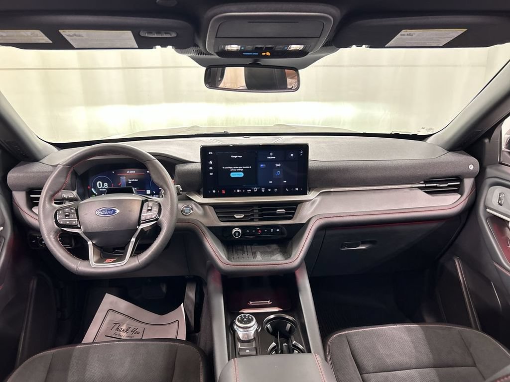 2025 Ford Explorer ST - Photo 18