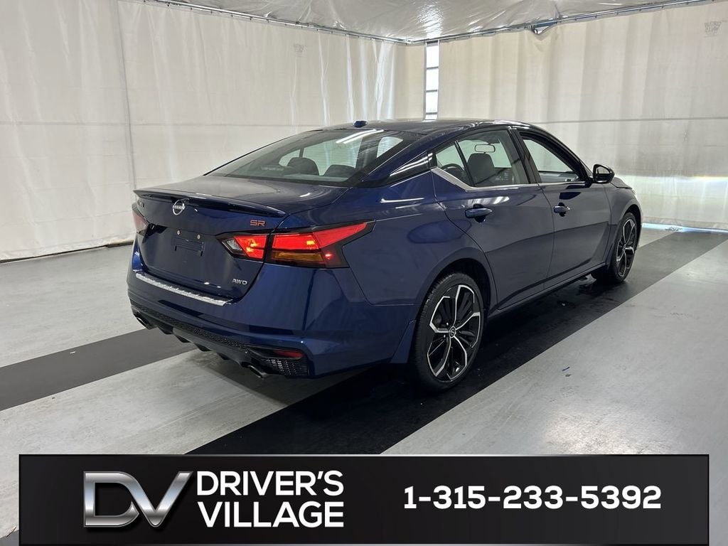 Used 2023 Nissan Altima SR Intelligent AWD Sedan