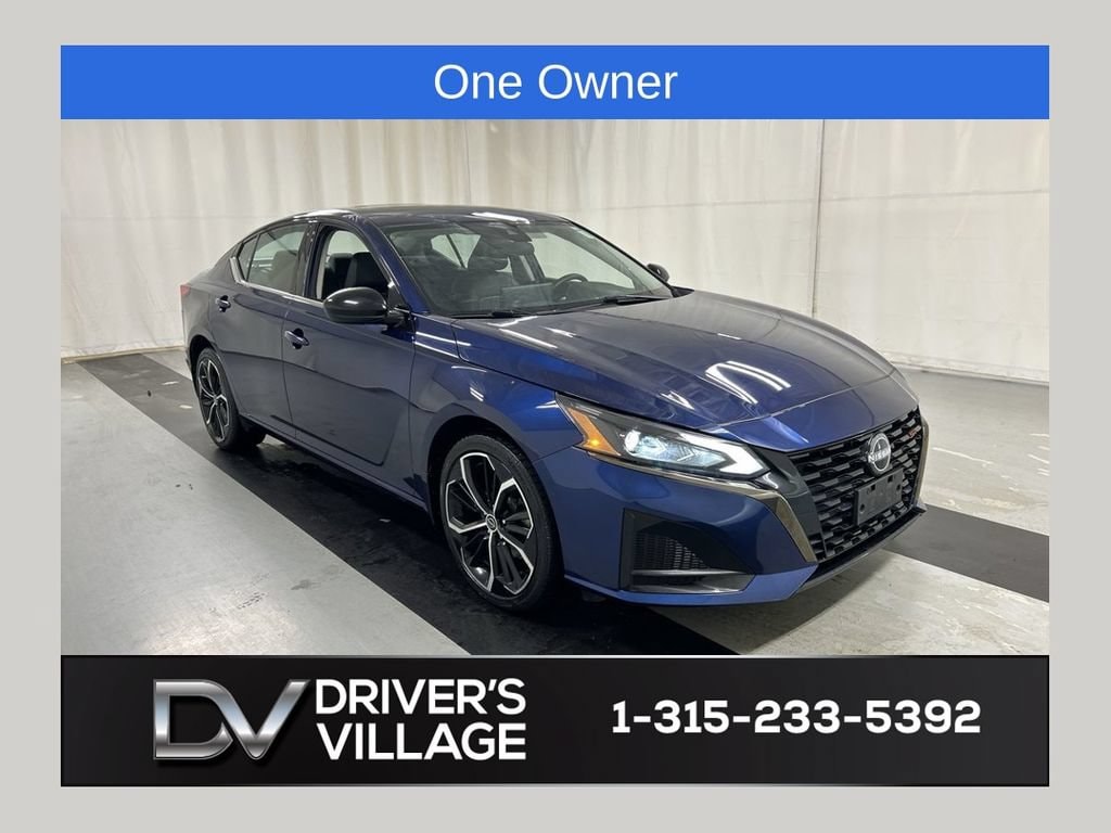 Used 2023 Nissan Altima SR Intelligent AWD Sedan