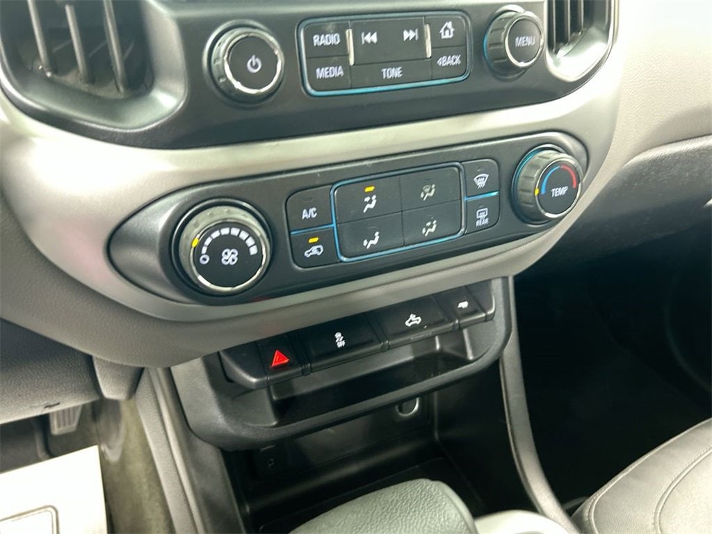 2018 Chevrolet Colorado LT - Photo 16