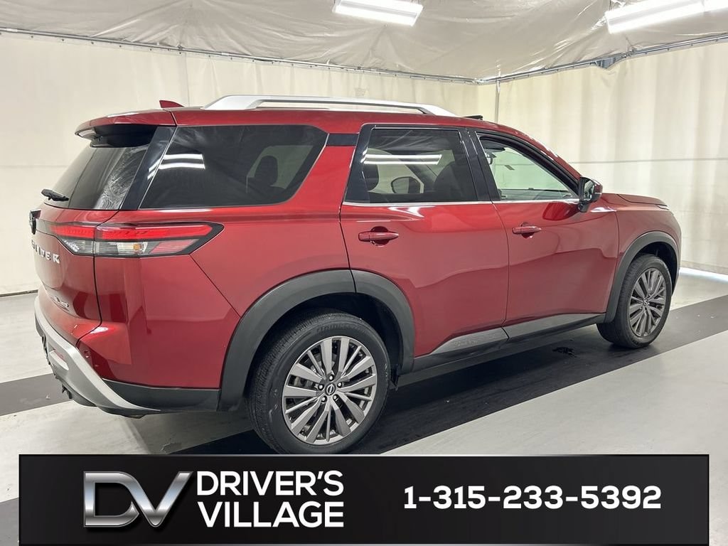 Used 2023 Nissan Pathfinder SL 4WD SUV