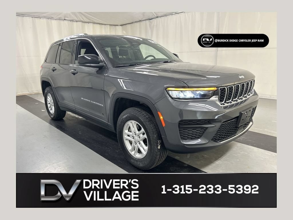 Used 2025 Jeep Grand Cherokee Laredo 4x4 SUV