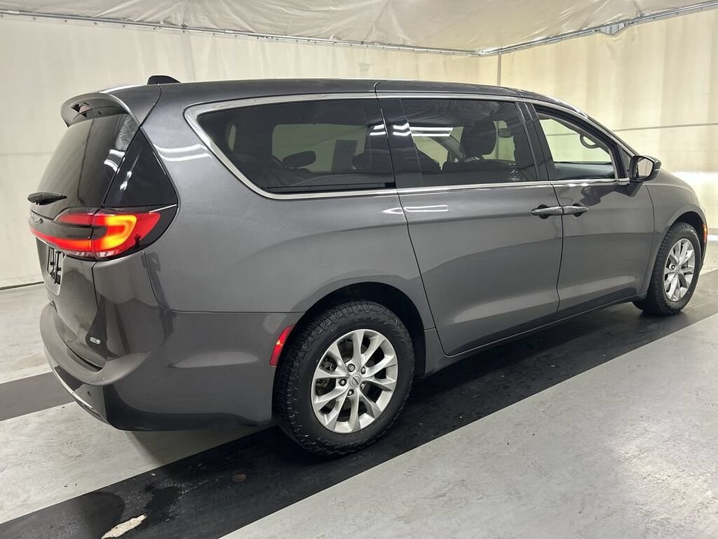 Used 2023 Chrysler Pacifica Touring L AWD Minivan