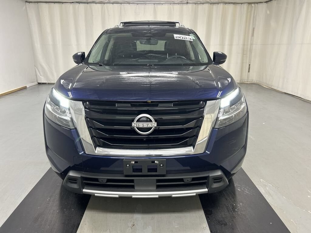 Used 2023 Nissan Pathfinder SL 4WD SUV