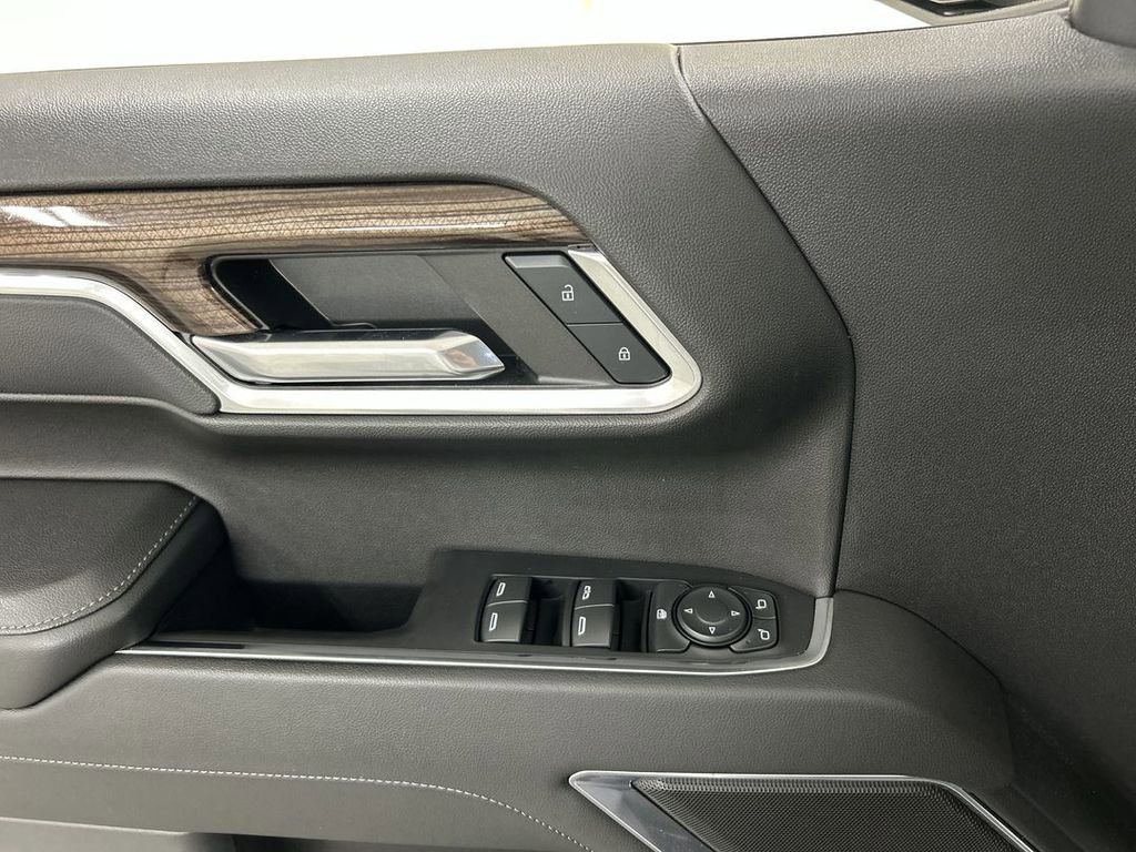 2023 Chevrolet Silverado 1500 LT - Photo 11