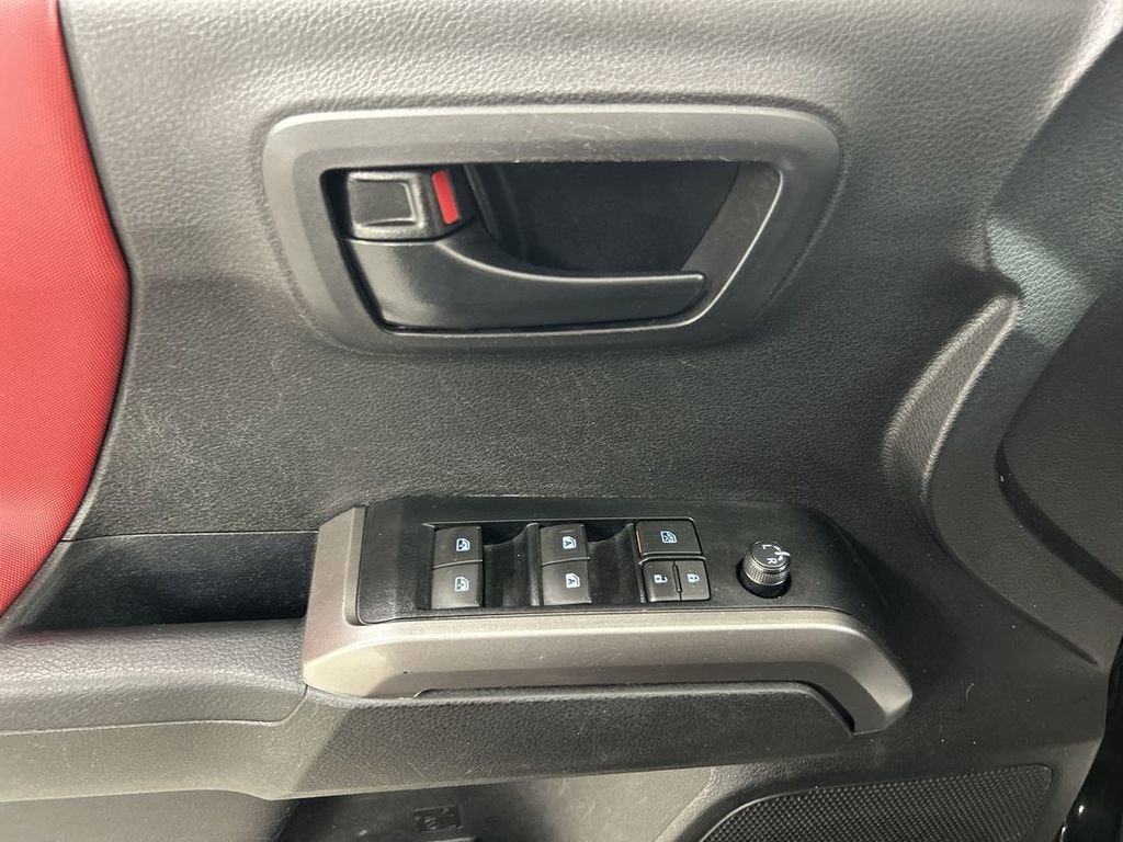 2023 Toyota Tacoma SR5 - Photo 11