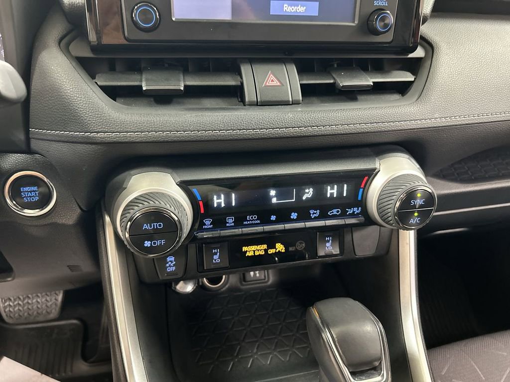 2019 Toyota RAV4 XLE - Photo 16