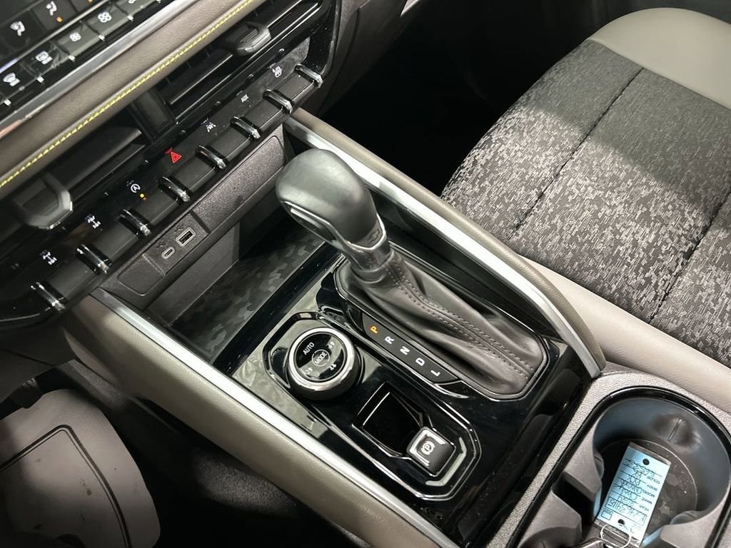 2024 Chevrolet Colorado ZR2 - Photo 18