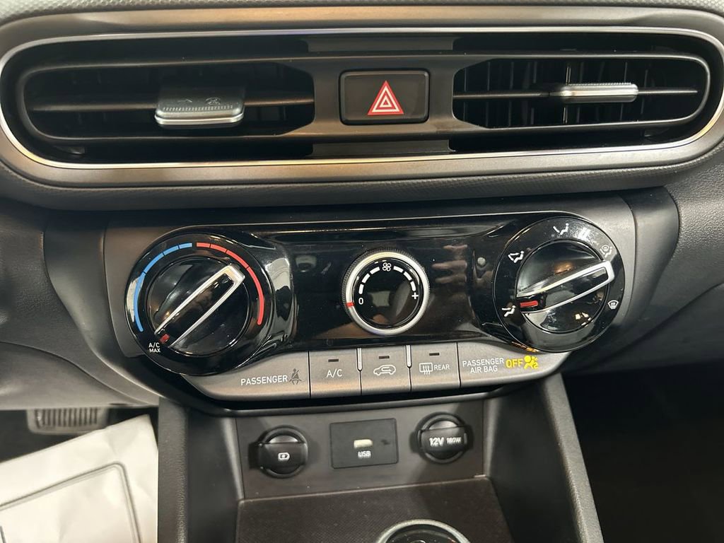 2022 Hyundai Kona SEL - Photo 16