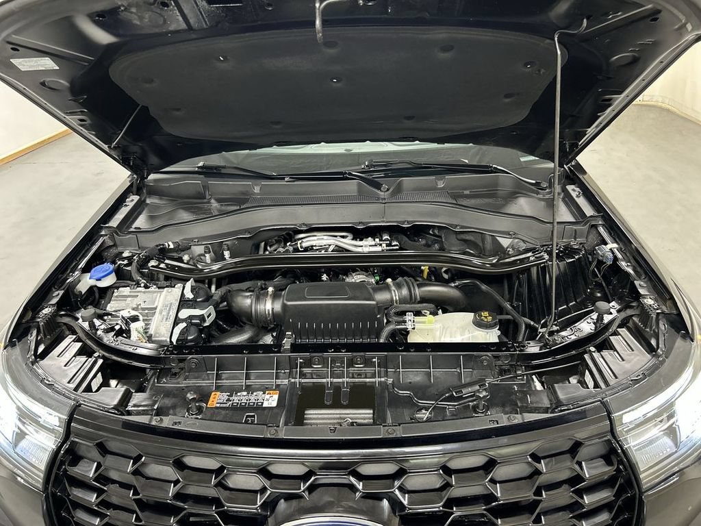 2025 Ford Explorer ST - Photo 25