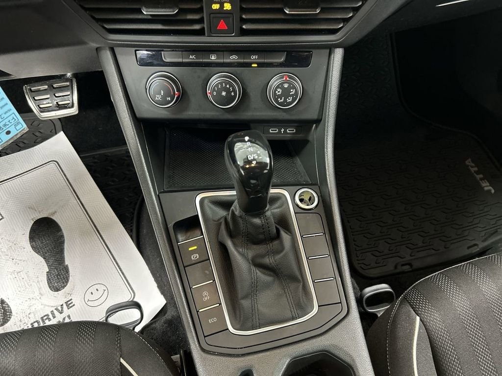 2023 Volkswagen Jetta Sport - Photo 17