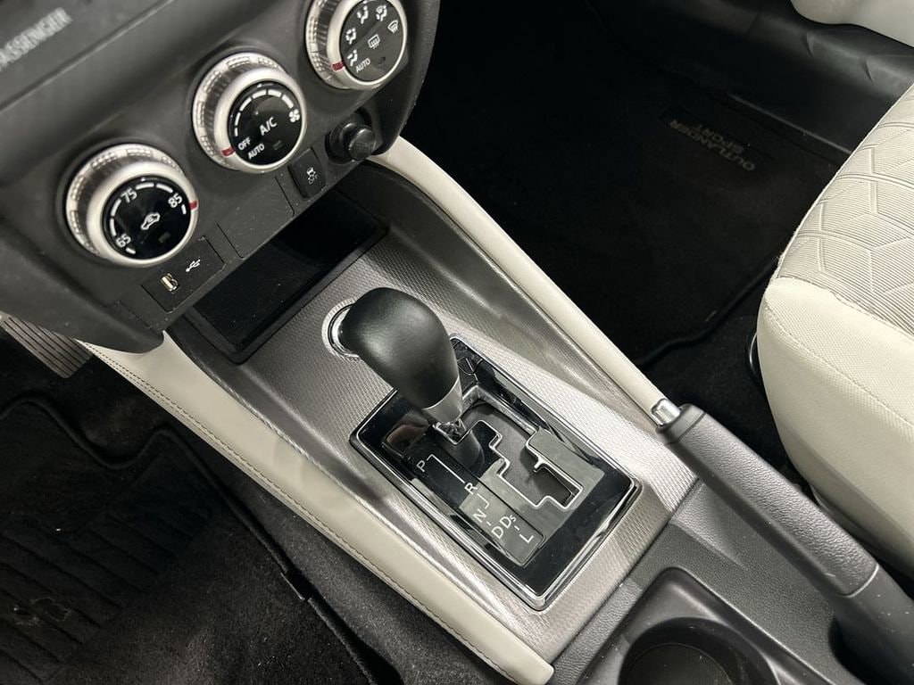 2020 Mitsubishi Outlander Sport ES - Photo 17