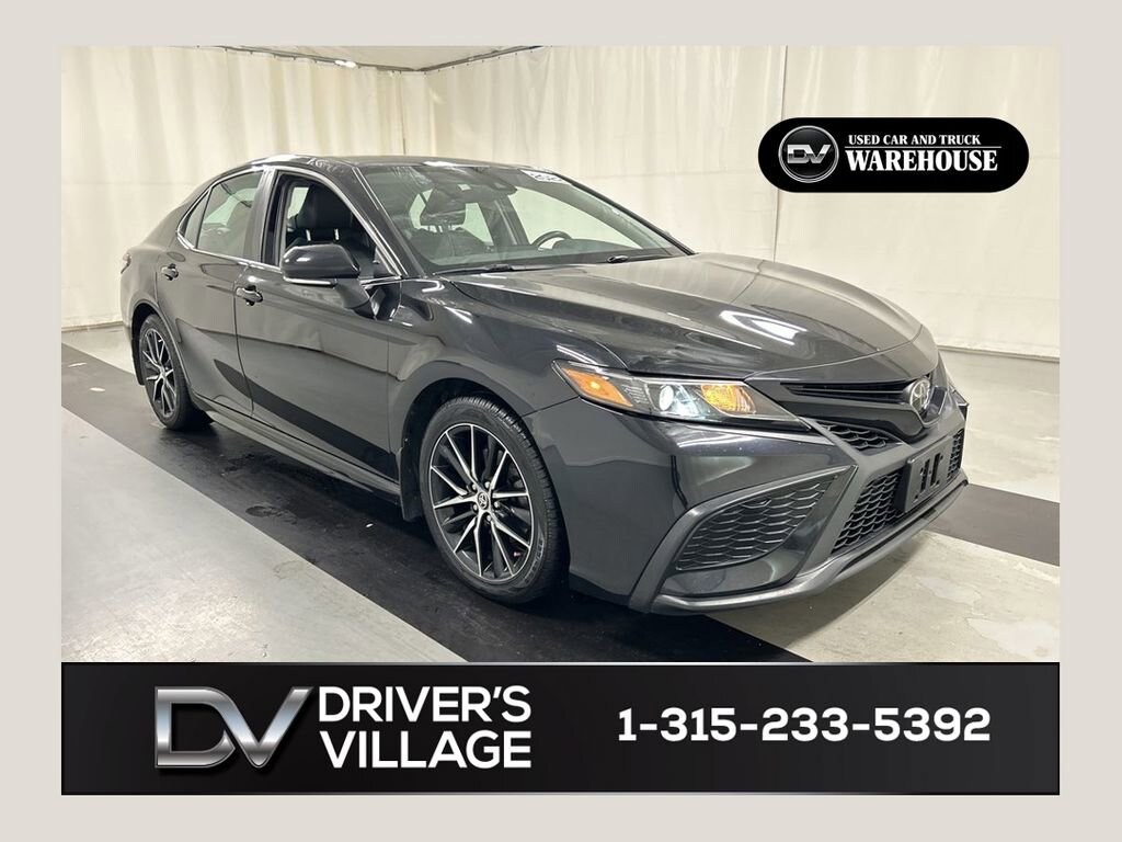 Used 2022 Toyota Camry SE AWD Sedan