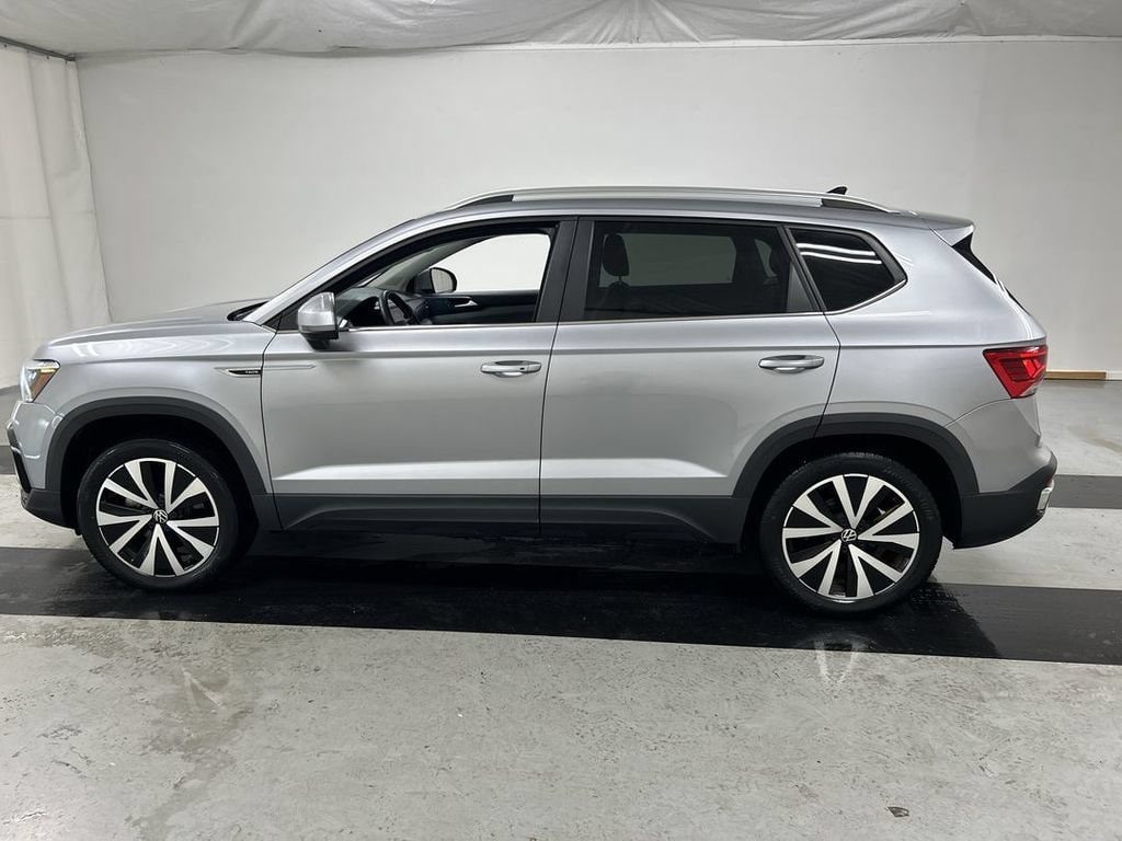 2023 Volkswagen Taos SE - Photo 6