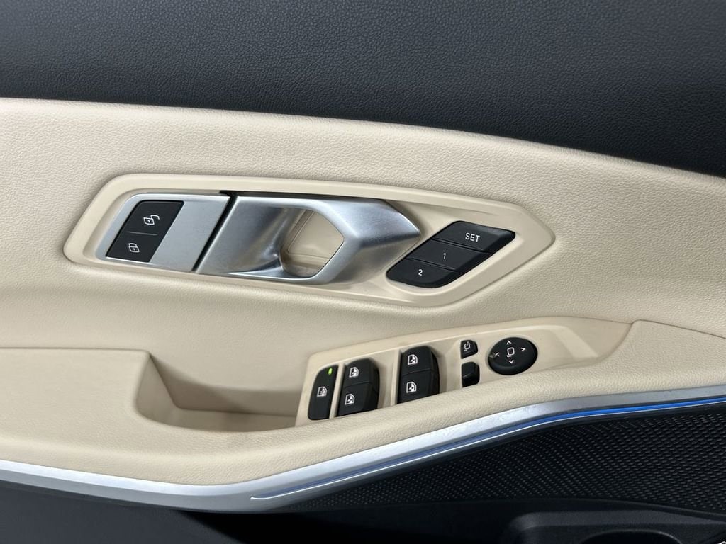 2023 BMW 3 Series 330e - Photo 11