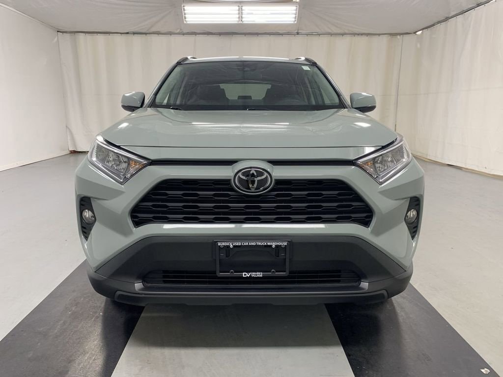 2020 Toyota RAV4 XLE - Photo 7