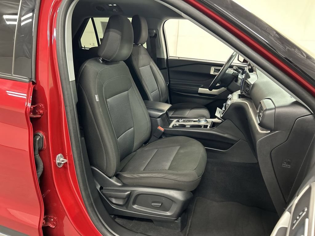 2023 Ford Explorer XLT - Photo 23