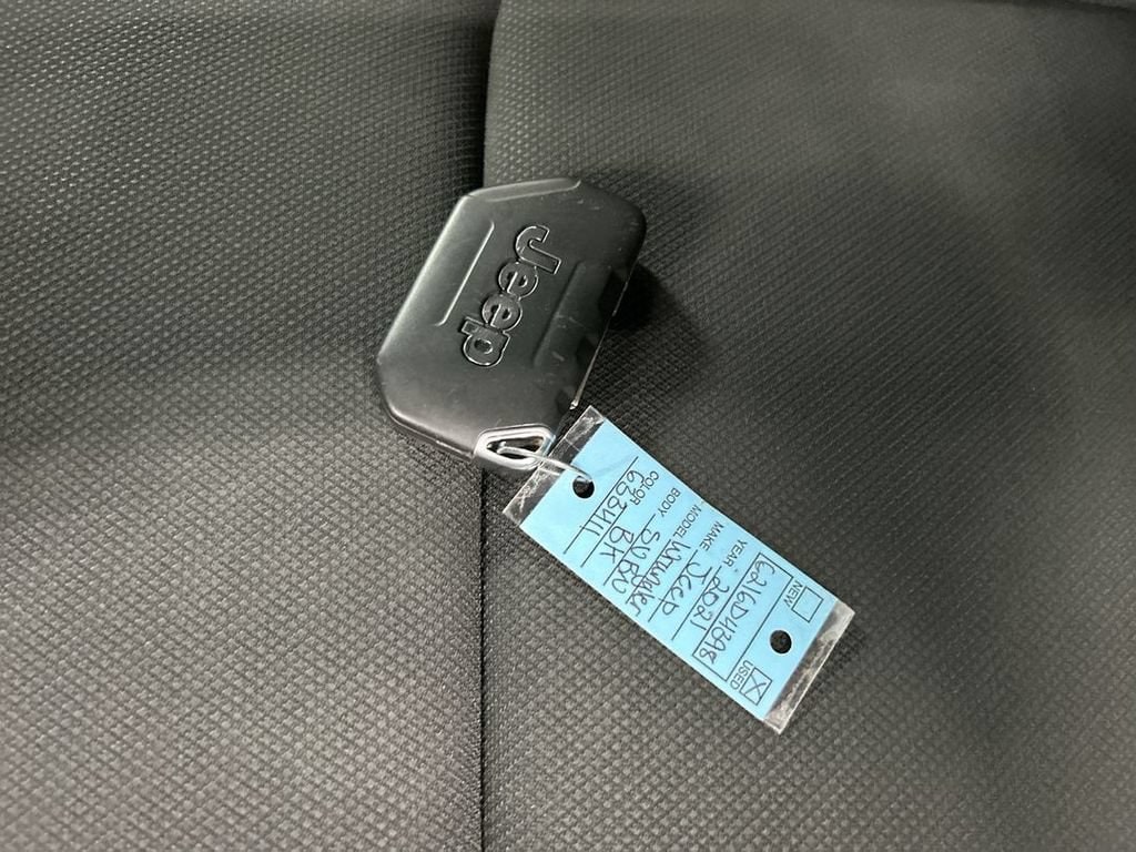 2021 Jeep Wrangler Sport - Photo 12