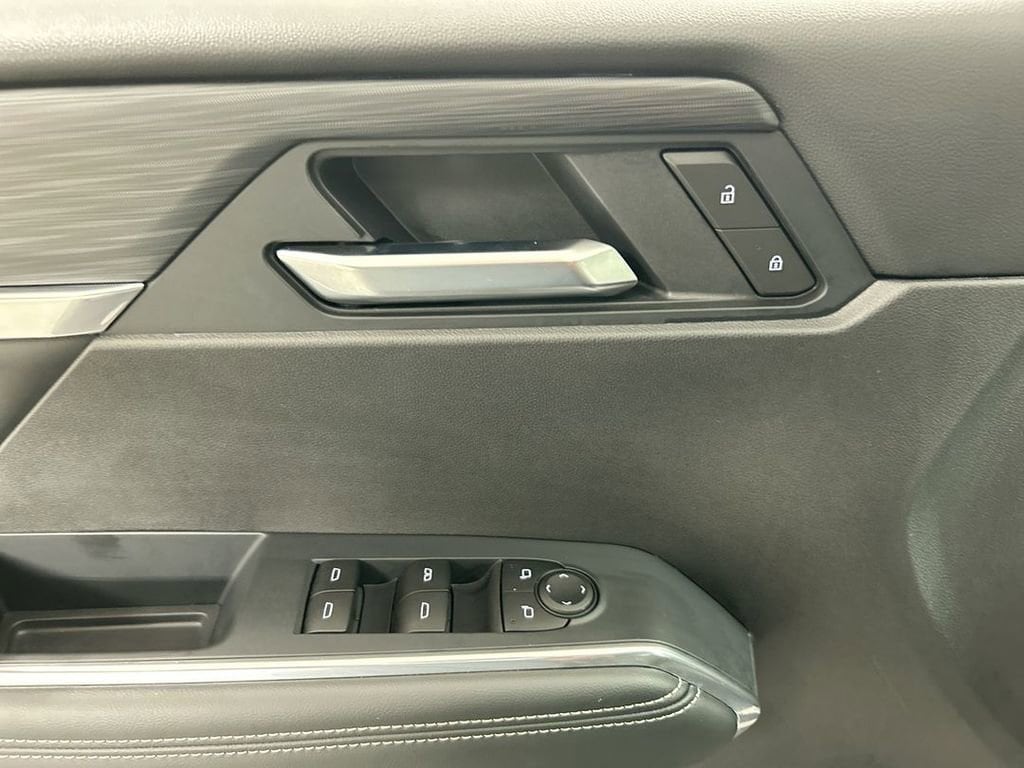 2025 GMC Acadia Elevation - Photo 11