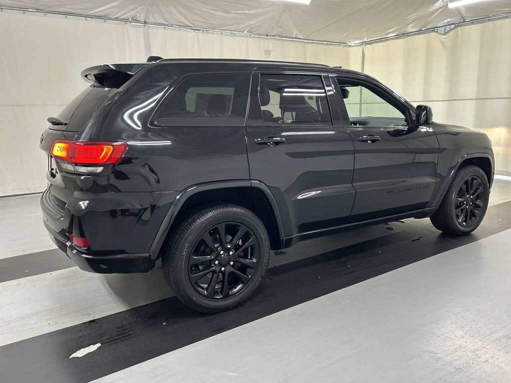 Used 2020 Jeep Grand Cherokee Altitude 4x4 SUV
