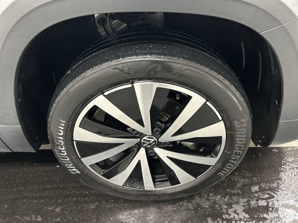 2023 Volkswagen Taos SE - Photo 8